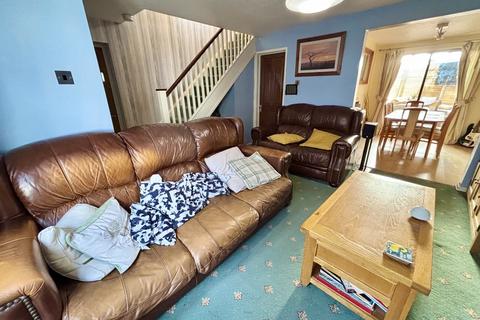 4 bedroom detached house for sale, Bryn Derwen, Pontardawe, Swansea.