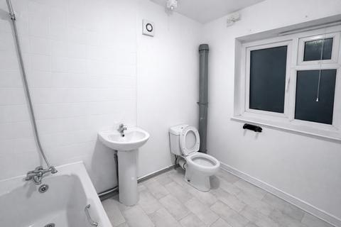 undefined, 3 Bedroom House To Let - B69