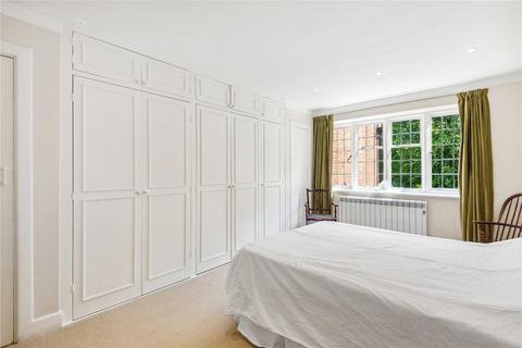 4 bedroom flat for sale, Highlands Heath, Putney, SW15