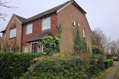 3 bedroom semi-detached house to rent, Stickens Lane, East Malling, West Malling, ME19