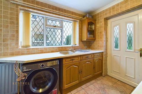 3 bedroom semi-detached house for sale, Longdale Drive, Pontefract WF9