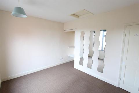 2 bedroom terraced house to rent, Duke Street, Kettering NN16