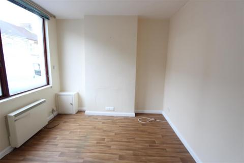 2 bedroom terraced house to rent, Duke Street, Kettering NN16