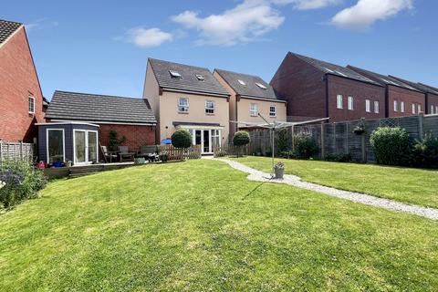 4 bedroom detached house for sale, Neptune Road, Westbury