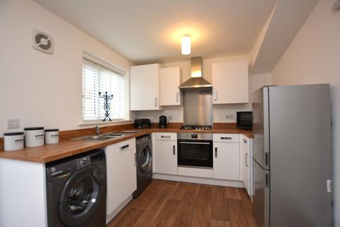 3 bedroom terraced house to rent, Whernside Close, Harrogate, HG3