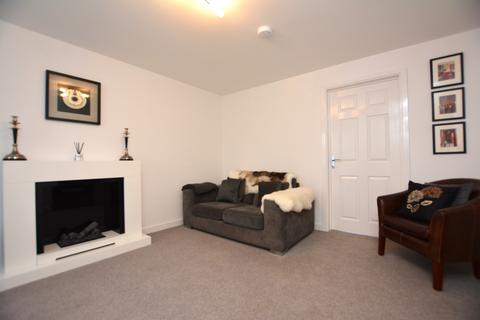 3 bedroom terraced house to rent, Whernside Close, Harrogate, HG3