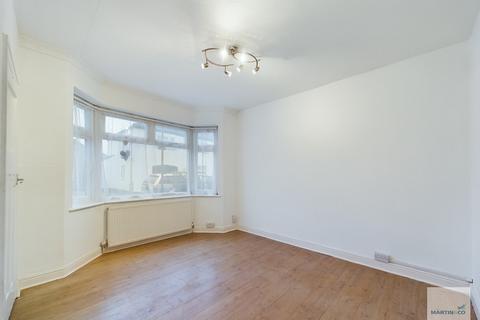 2 bedroom end of terrace house for sale, Old Church Street, Lenton