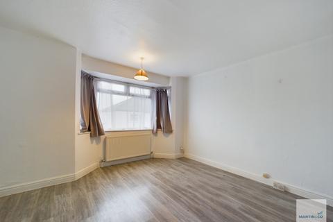 2 bedroom end of terrace house for sale, Old Church Street, Lenton