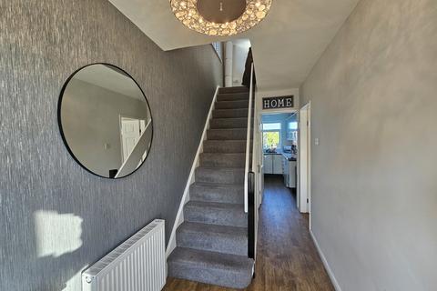 32 Edinburgh Drive, Walsall, WS4 1HR