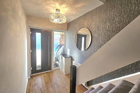 32 Edinburgh Drive, Walsall, WS4 1HR