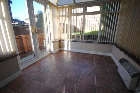 2 bedroom semi-detached house to rent, Fieldfare Way, Aqueduct, Telford