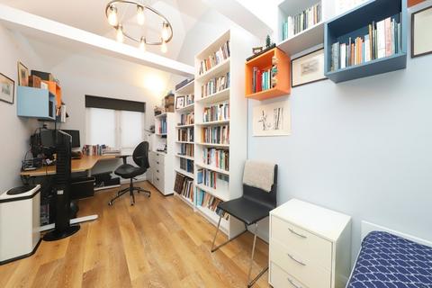 31 Oakdene Close, Pinner, HA5 4EQ
