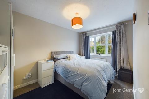 1 Bell Close, Lichfield, WS13 7TW