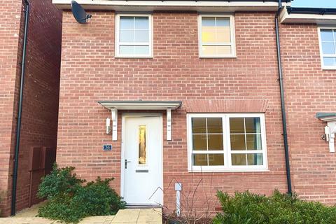 3 bedroom semi-detached house to rent, Loveridge Drive, Exeter EX2