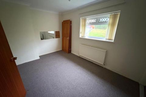 3 bedroom end of terrace house to rent, Geiriol Road, Townhill