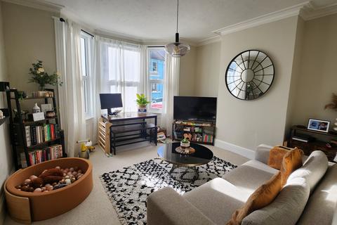 1 bedroom flat to rent, Goldstone Road, Hove