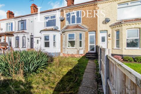 3 bedroom terraced house to rent, Hall Road, Lowestoft, NR32