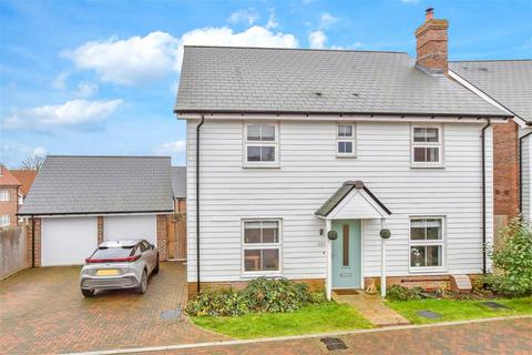 4 bedroom detached house for sale, Oak Court, Headcorn, Kent