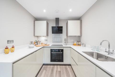undefined, Queens Road, Weybridge, KT13