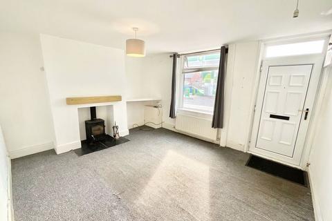 2 bedroom terraced house to rent, Station Road, Stafford ST20