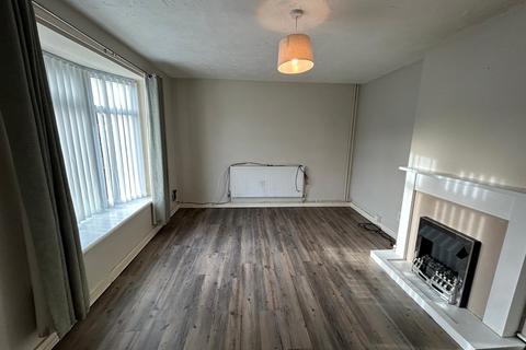 3 bedroom semi-detached house to rent, WILLESDEN AVENUE