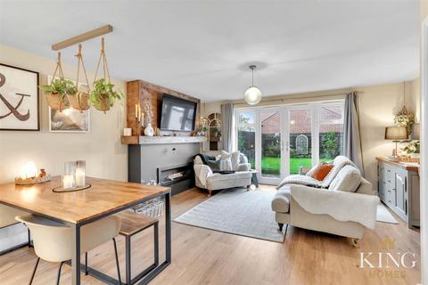 1 Arrow Close, Salford Priors, Evesham, WR11 8AG