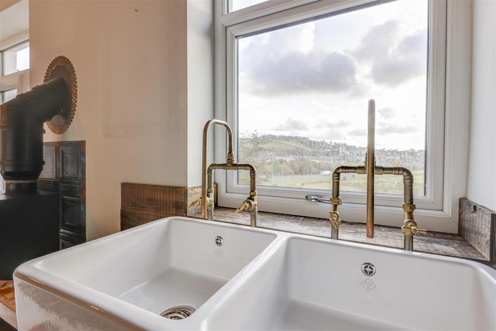 Feature Sinks
