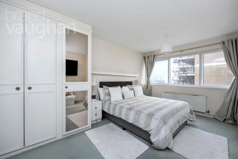 2 bedroom flat for sale, Grand Avenue, Hove, BN3