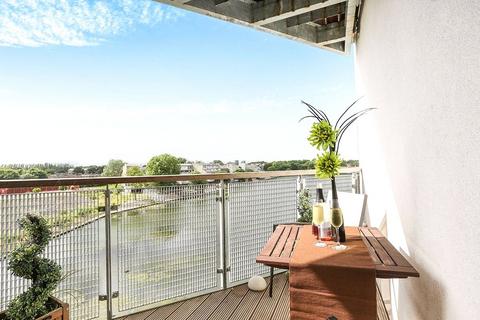 23, Dutton House Southmere Drive, London, SE2 9AE