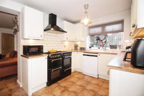 4 bedroom semi-detached house for sale, Brookside, Hinckley LE10