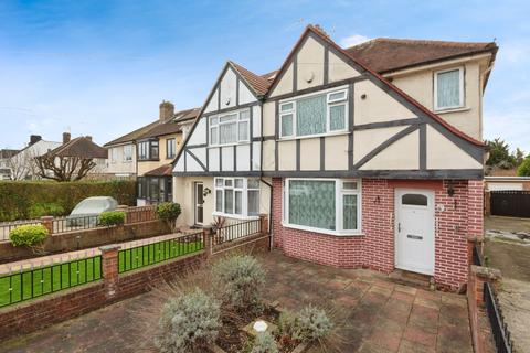 3 bedroom semi-detached house for sale, Central Avenue, Hounslow TW3