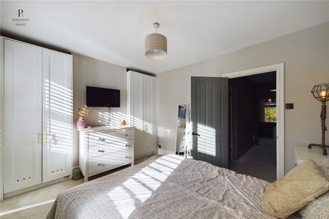 13 Tharp Road, Wallington, SM6 8LG