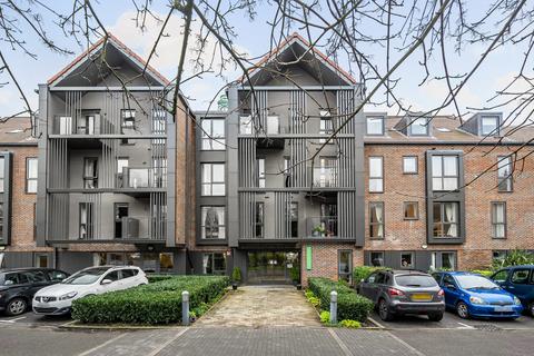 2 bedroom apartment for sale, London Road, Guildford, Surrey, GU1