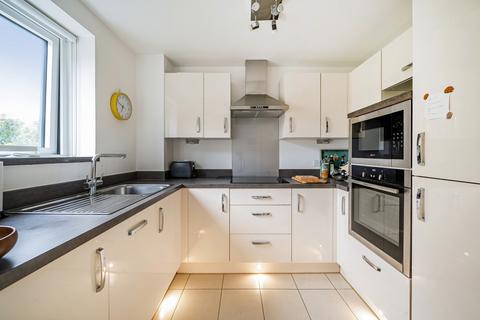 2 bedroom apartment for sale, London Road, Guildford, Surrey, GU1