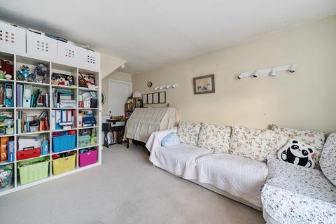 3 bedroom end of terrace house for sale, Kingfisher Drive, Guildford, Surrey, GU4