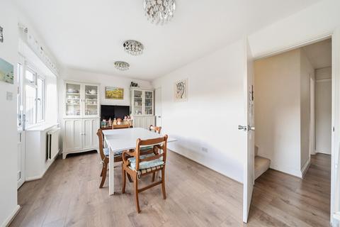 3 bedroom end of terrace house for sale, Kingfisher Drive, Guildford, Surrey, GU4