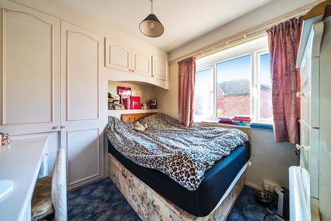7 Burnet Avenue, Guildford, GU1 1YD