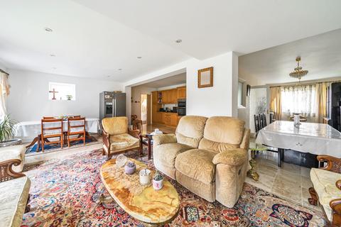 7 Burnet Avenue, Guildford, GU1 1YD