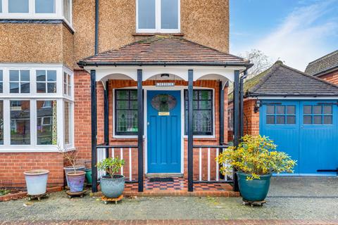 4 bedroom detached house for sale, St. Johns Road, Leatherhead, KT22