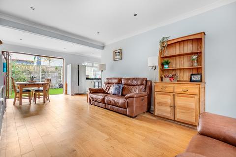 3 bedroom bungalow for sale, Fullers Way North, Surbiton, KT6