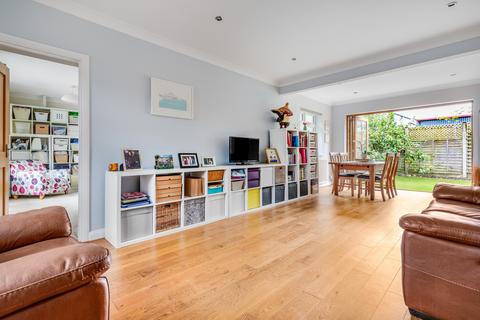 3 bedroom bungalow for sale, Fullers Way North, Surbiton, KT6