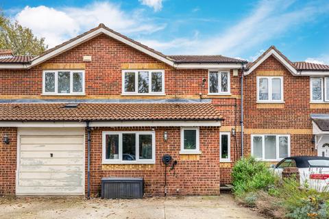 3 bedroom terraced house for sale, Burket Close, Southall, UB2