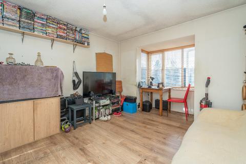 1 bedroom apartment for sale, Hunters Lane, Leavesden, Watford, Hertfordshire, WD25