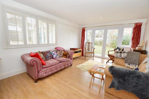 4 bedroom detached house for sale, Uplands Park, Sheringham