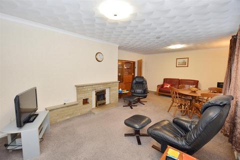 2 bedroom detached bungalow for sale, Regis Avenue, Beeston Regis, Sheringham