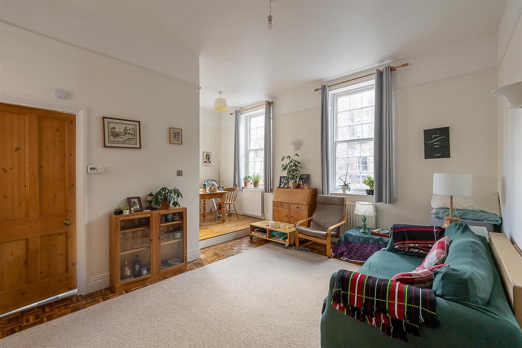 Sitting/ Dining Room