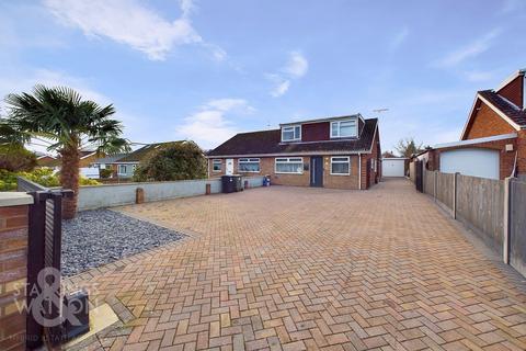 5 bedroom chalet for sale, Gunton Lane, Costessey, Norwich