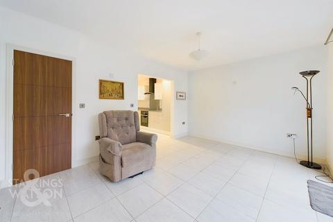 10 Blaxter Way, Norwich, NR7 8BF