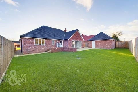 4 bedroom detached bungalow for sale, Black Mill Lane, Great Moulton, Norwich