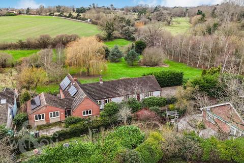 5 bedroom chalet for sale, Church Lane, Norwich NR14